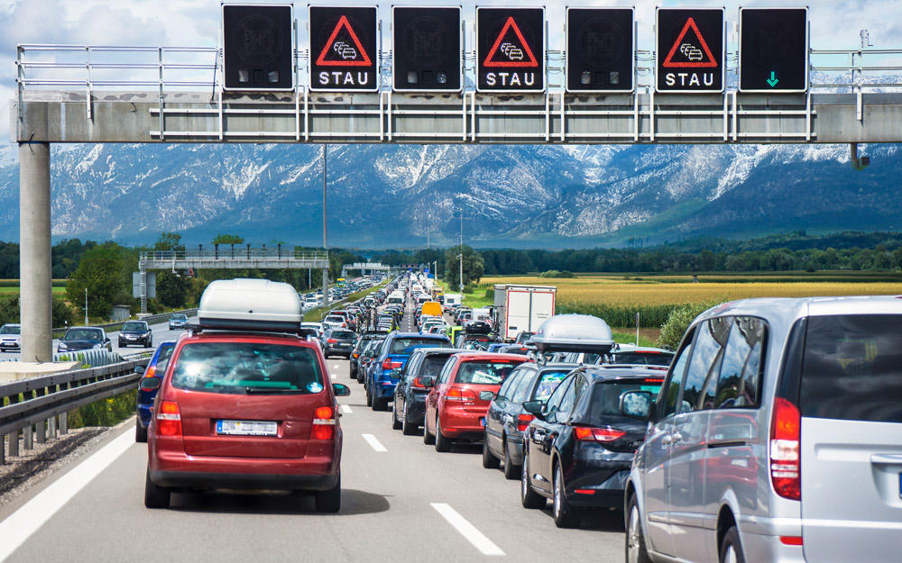 Stau auf einer europäischen Autobahn
