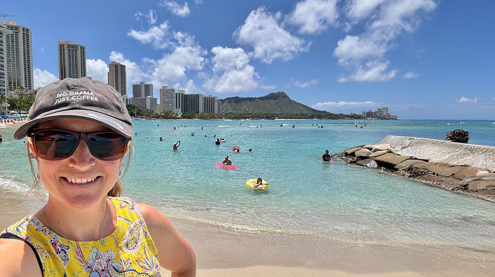 Travel blogger Creativelena on a world tour with her family: here at Waikiki Beach in Honolulu, Hawaii.