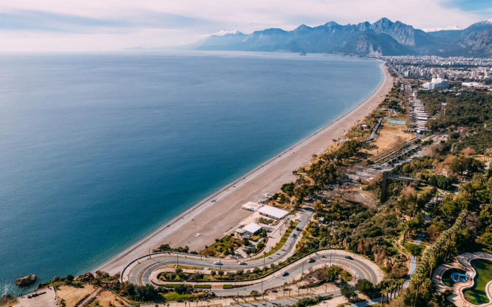 Long stretch of beach on the so-called “Turkish Riviera” in Antalya